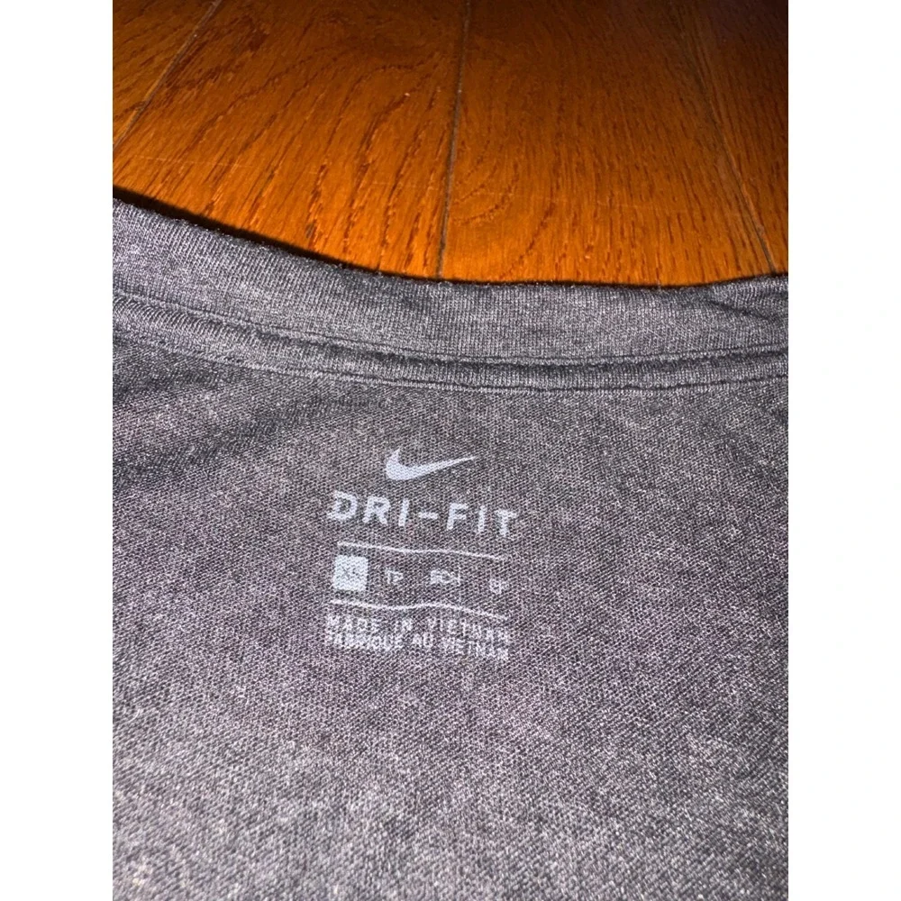 Nike Dri-FIT Womens‎ XS Charcoal Grey Rainbow Trim Athletic Tank Top